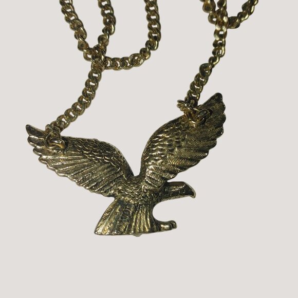 Eagle Flying Pendant 18 Inch Necklace Avon Gold Tone Cuban Style Chain Vintage - Picture 10 of 14